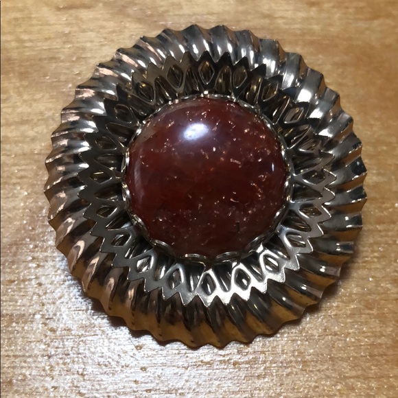 SALE Vintage Earrings - Picture 3 of 6